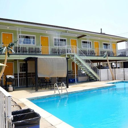 וויילדווד Sunrise Inn מראה חיצוני תמונה